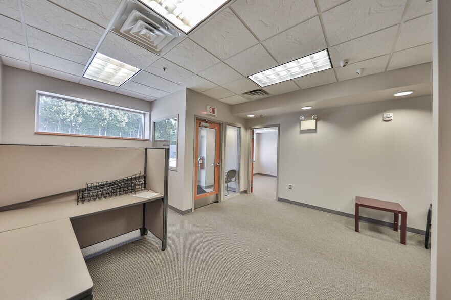 More Photos Of 2299 Brodhead Rd, Bethlehem Office For Sale