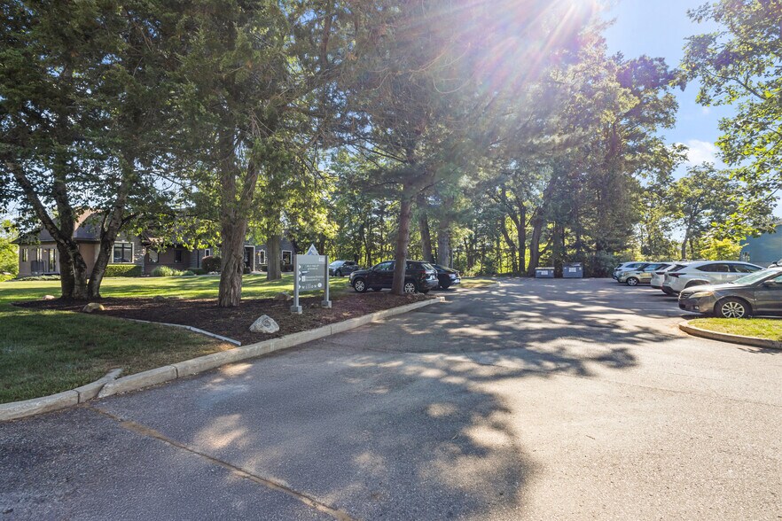 More Photos Of 440 W Centre Ave, Portage Office For Sale