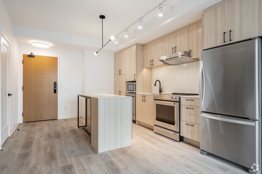 More Photos Of 300 Mcrae Av, Ottawa Apartments For Lease