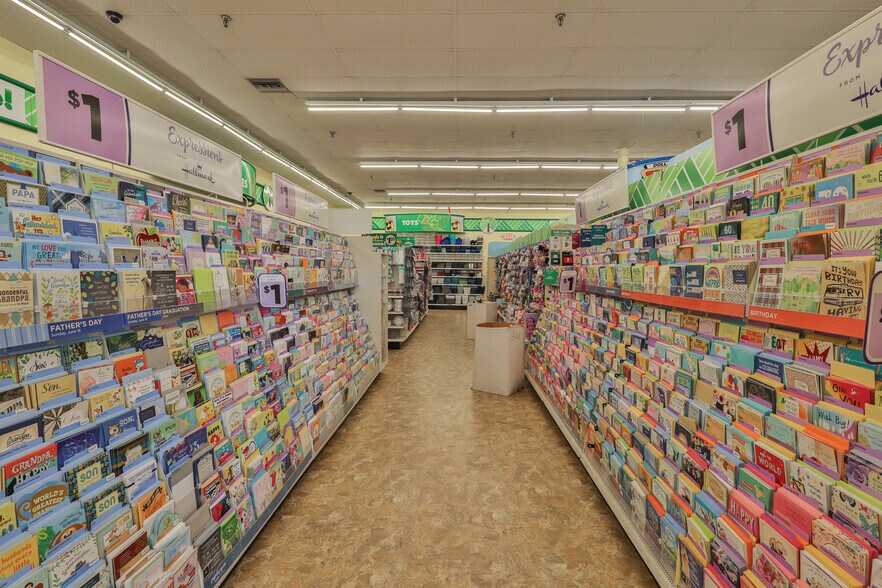 More Photos Of 8718 Highway 22, Dresden Storefront For Sale