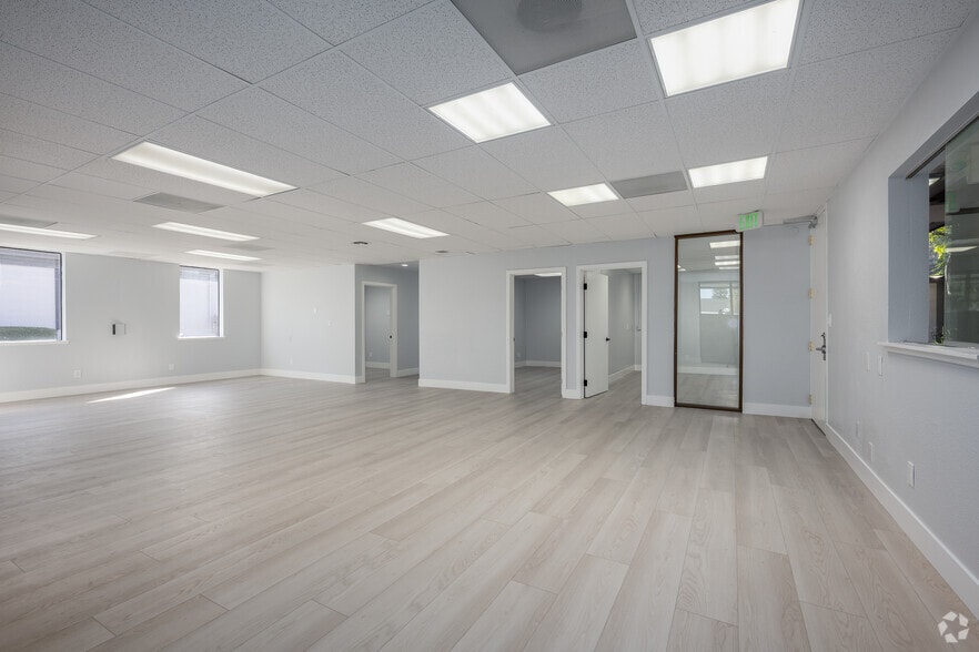 More Photos Of 3637 Mission Ave, Carmichael Office For Sale