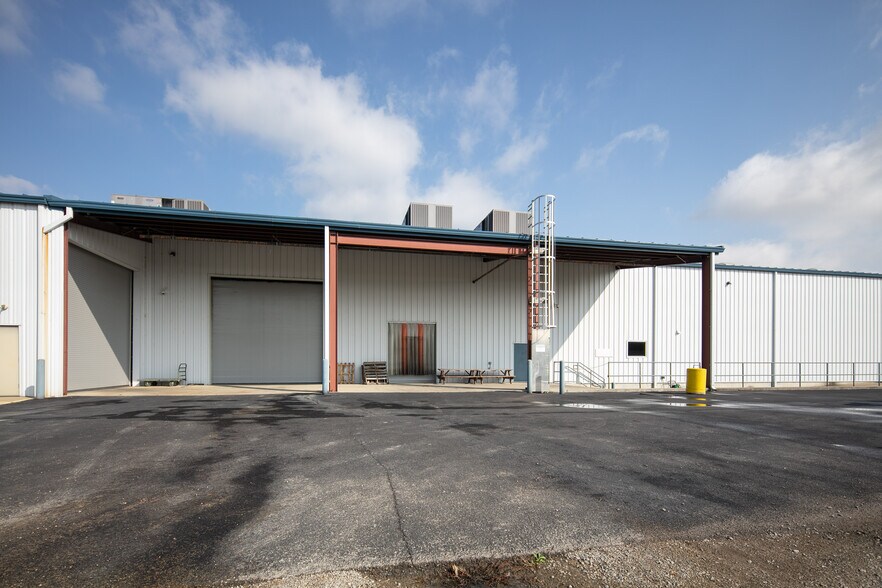 More Photos Of 1805 Fortune Dr, Winchester Warehouse For Sale