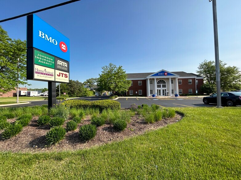 More Photos Of 450 E Higgins Rd, Elk Grove Village Coworking Space