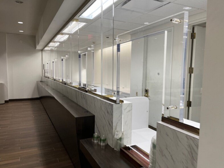 More Photos Of 261 Broadway, New York Apartments For Sale