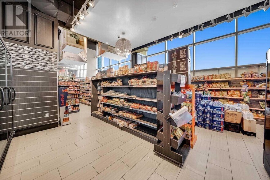 More Photos Of 4033 Hurontario St, Mississauga Storefront For Sale