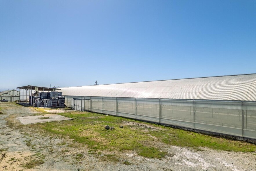 More Photos Of 2150 Elkhorn Rd, Castroville Manufacturing For Sale