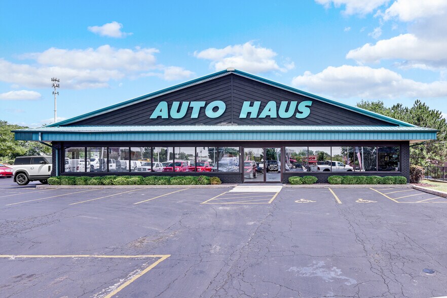 More Photos Of 19915 S La Grange Rd, Frankfort Auto Dealership For Lease