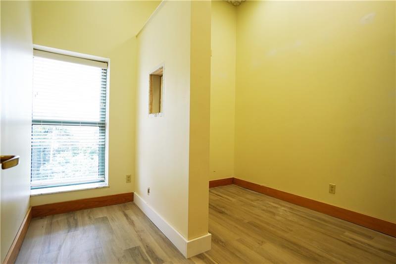 More Photos Of 10431 Perry Hwy, Wexford Office For Sale