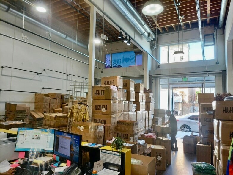 More Photos Of 921 Crocker St, Los Angeles Storefront Retail Office For Sale