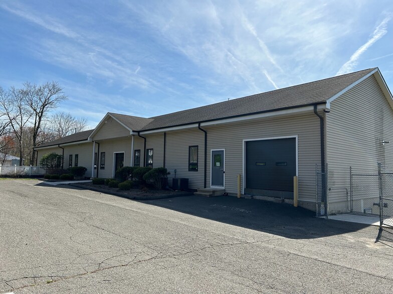 Primary Photo Of 86 Payne Rd, Danbury Warehouse For Lease