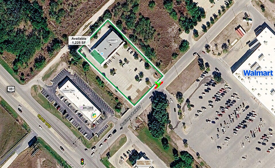 More Photos Of 165 Business Park Dr, Kenedy Freestanding For Lease