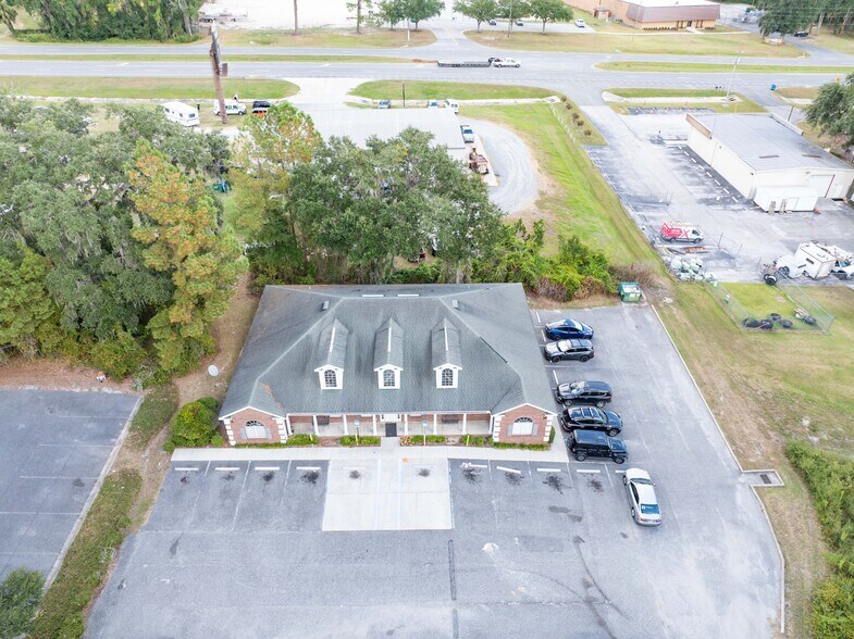 More Photos Of 440 SW Perimeter Glen, Lake City Medical For Sale