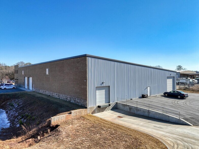 More Photos Of 3663 Southland Dr, Flowery Branch Warehouse For Sale