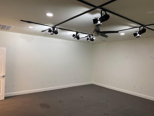 More Photos Of 600 Deer Cross Ct E, Madisonville Warehouse For Lease