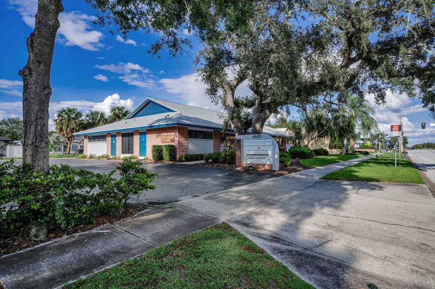 More Photos Of 4021 Central Ave, Saint Petersburg Medical For Lease