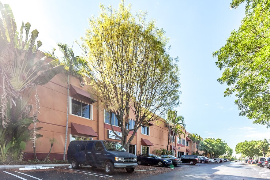 More Photos Of 3301-3389 NW 97th Ave, Miami Warehouse For Sale