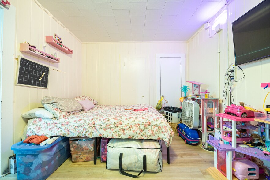 More Photos Of , Lake City Multifamily For Sale