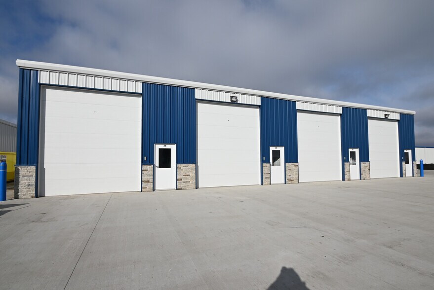 More Photos Of 4108 44th St N, Fargo Self Storage For Lease