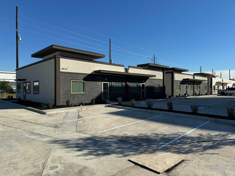 More Photos Of 8815 West Rd, Houston Office For Sale