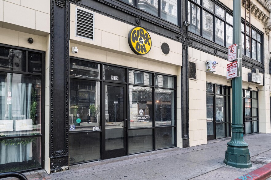 More Photos Of 212 W 5th St, Los Angeles Restaurant For Lease