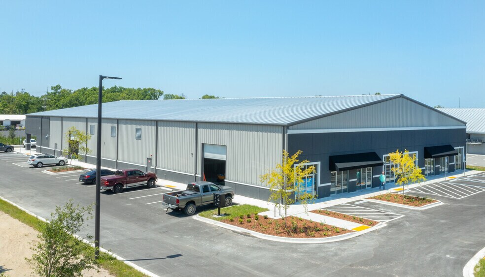 More Photos Of 8200 Cypress Plaza Dr, Jacksonville Health Club For Lease