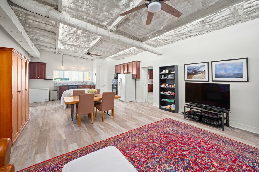 More Photos Of 5519 W Arcola Airport, Arcola Airplane Hangar For Sale