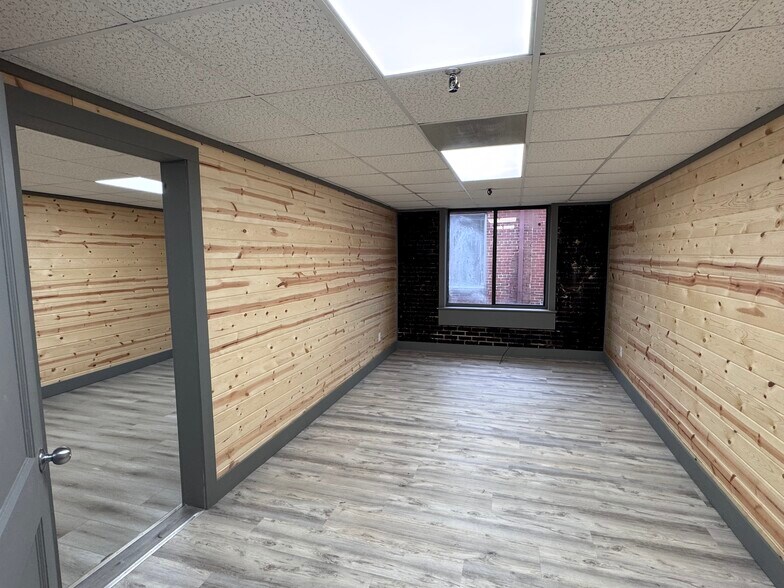 More Photos Of 117 Bradford St NW, Gainesville Office For Lease