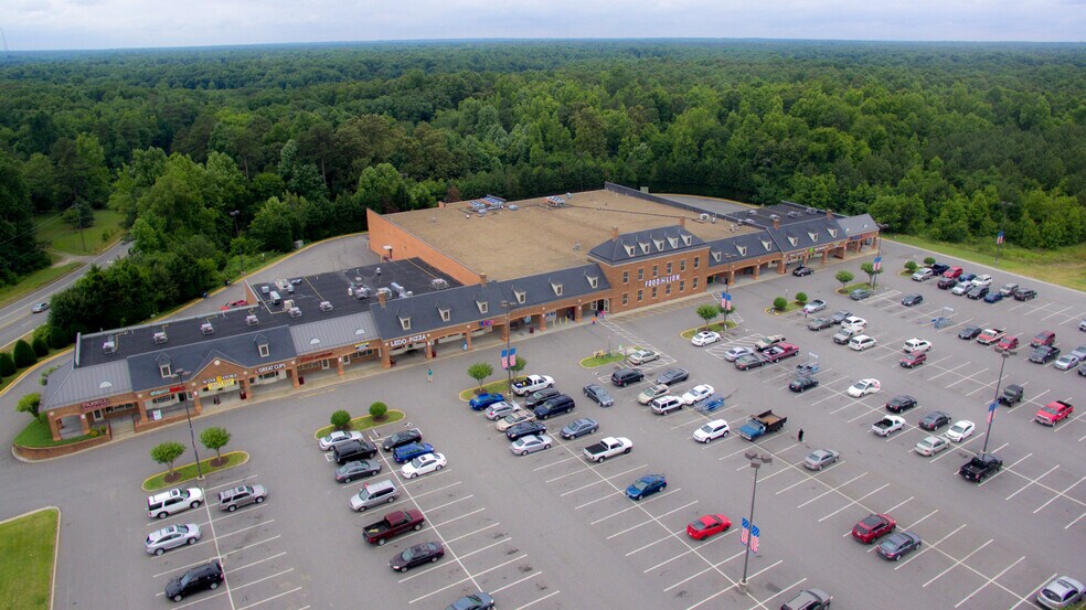 More Photos Of 7000 Commons Plz, Chesterfield Unknown For Lease