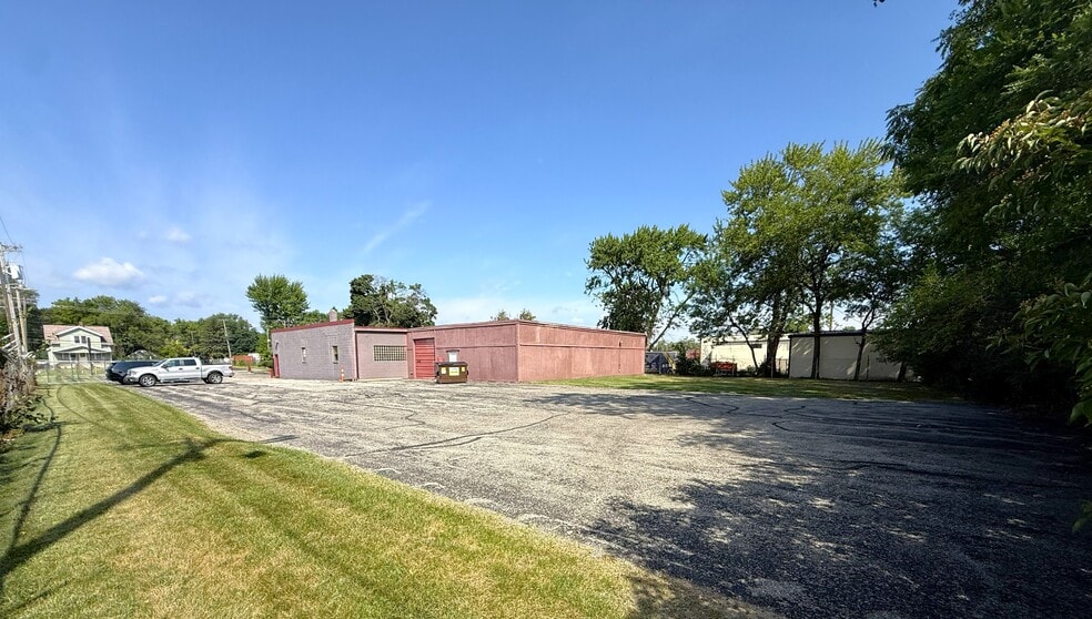 More Photos Of 300 N Westwood Dr, Toledo Manufacturing For Sale