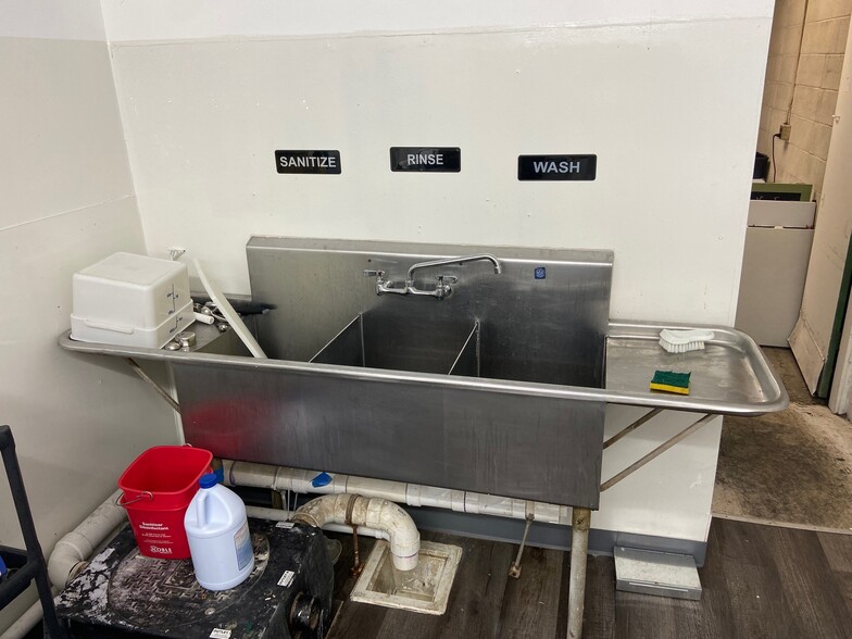 More Photos Of 5006 Curtis Ave, Curtis Bay Storefront Retail Residential For Lease