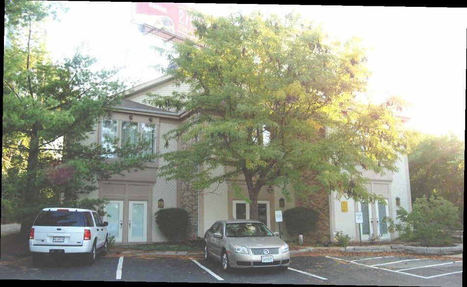 More Photos Of 600 S Holmes Ave, Saint Louis Office For Sale