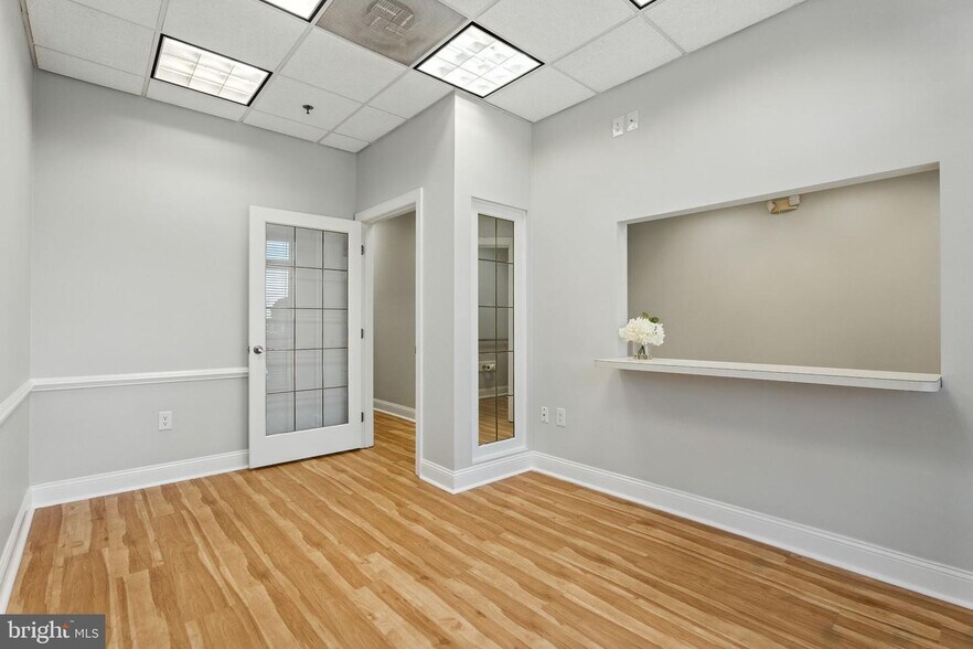 More Photos Of 75 Thomas Johnson Dr, Frederick Medical For Lease