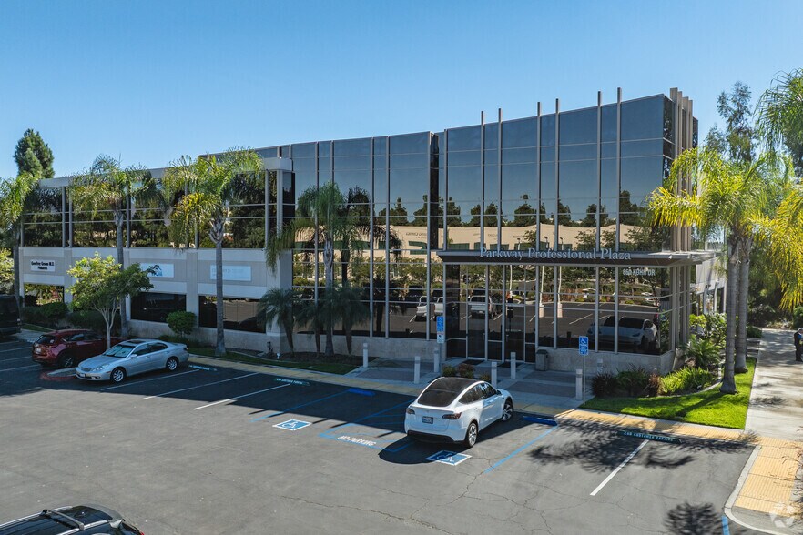 Primary Photo Of 860 Kuhn Dr, Chula Vista Office For Lease