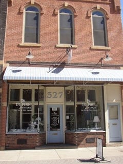 Primary Photo Of 327 N Riverfront Dr, Mankato Storefront Retail Residential For Sale