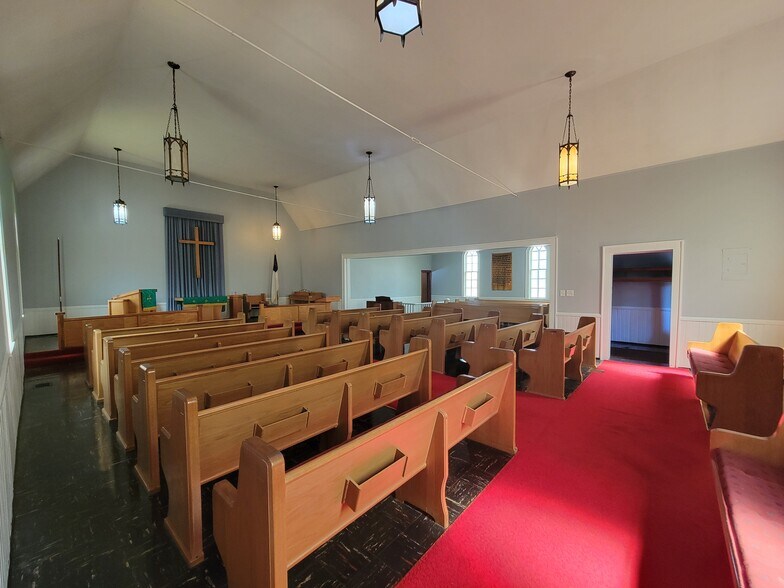 More Photos Of 228 Church St, Winfield Religious Facility For Sale