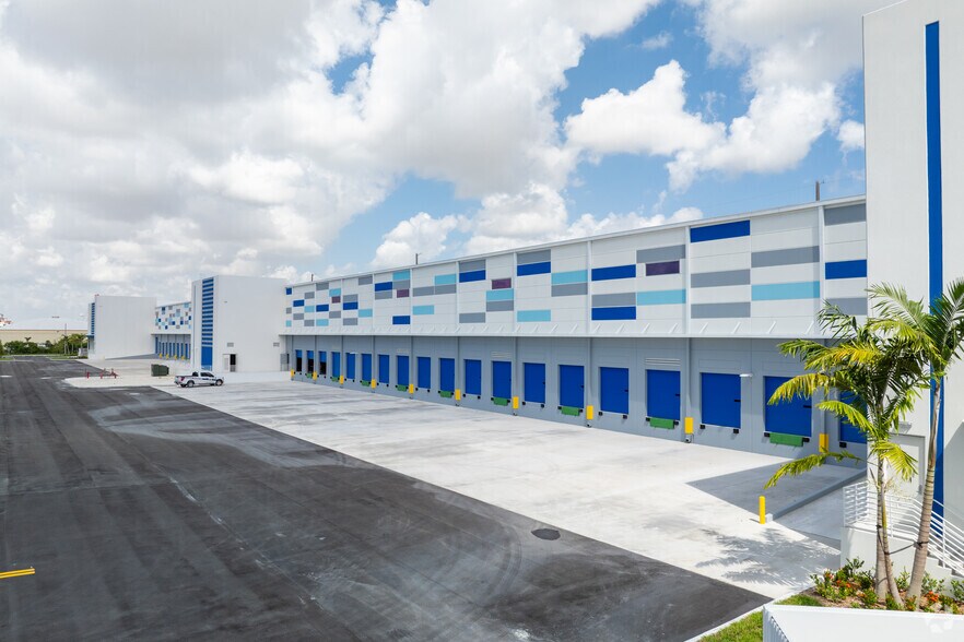 More Photos Of 2260 NW 27th Ave, Miami Refrigeration Cold Storage For Lease
