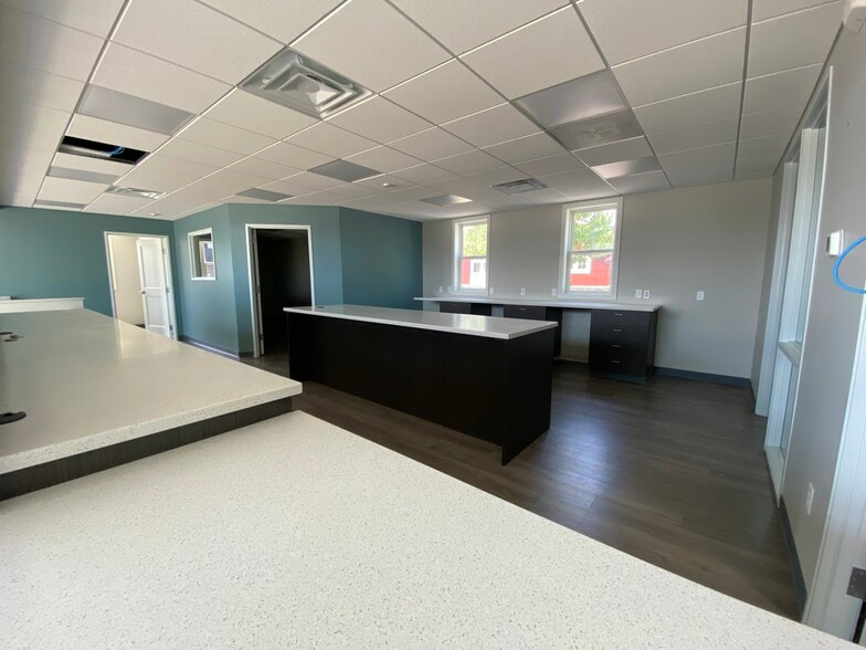 More Photos Of 8083 Vineyard Pky, Kalamazoo Freestanding For Lease