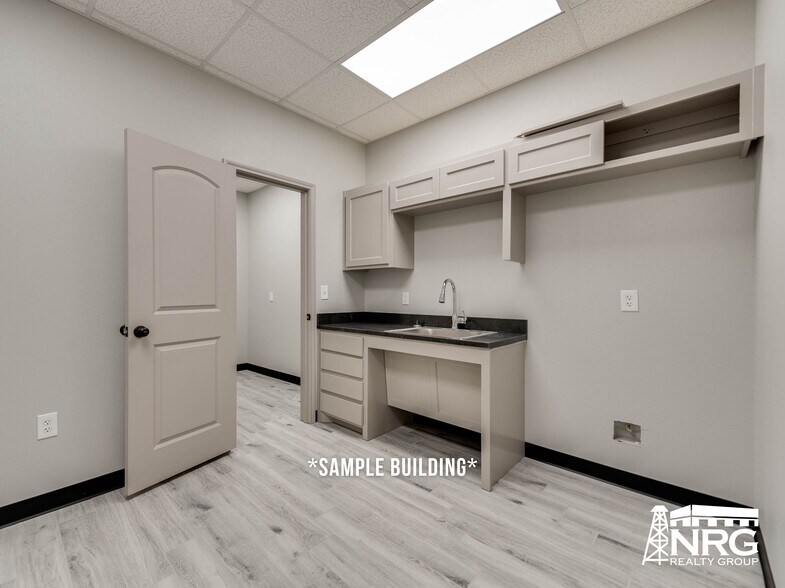 More Photos Of 2610 E County Rd 130, Midland Industrial For Lease