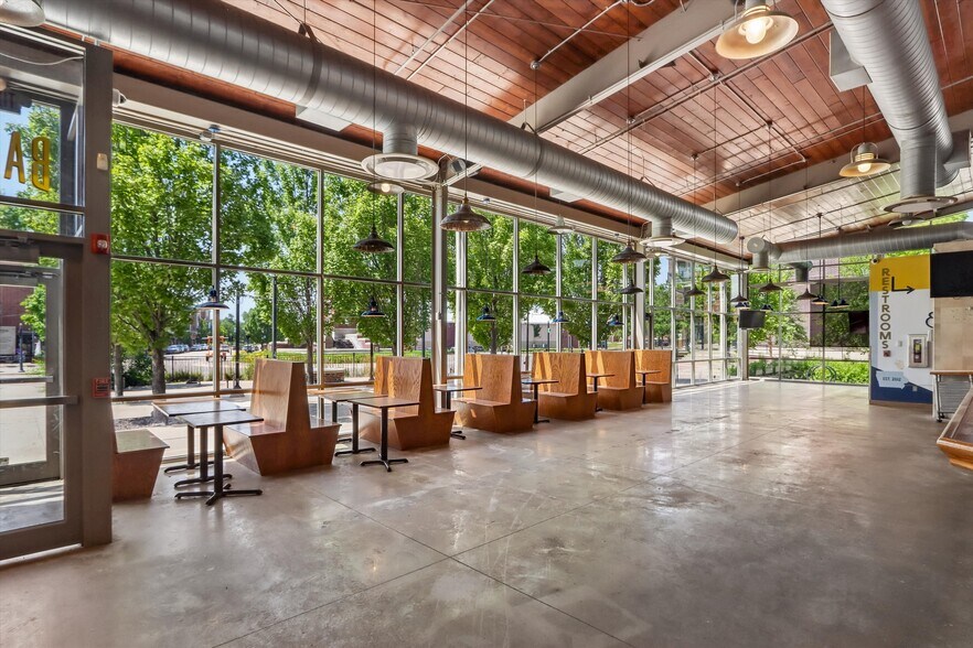 More Photos Of 903 Quarry Rd, Coralville Storefront For Sale