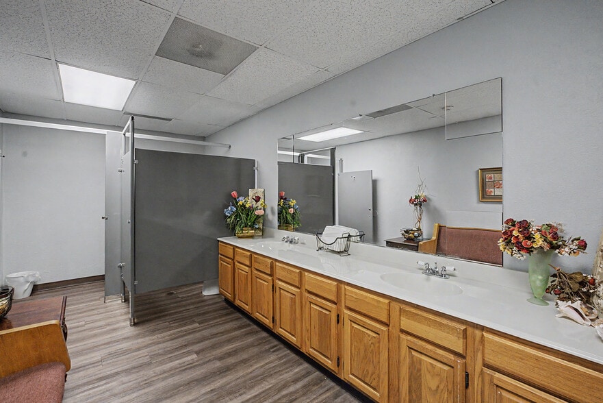 More Photos Of 2111 Skyline Dr, Mesquite Religious Facility For Sale