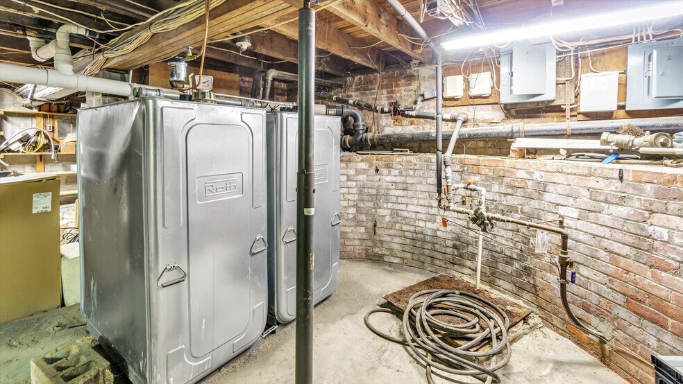 More Photos Of 32 Chichester Ave, Center Moriches Industrial For Sale