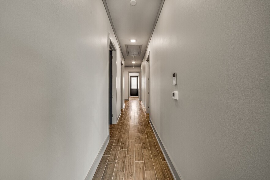 More Photos Of 1312 W Exchange Pky, Allen Medical For Lease