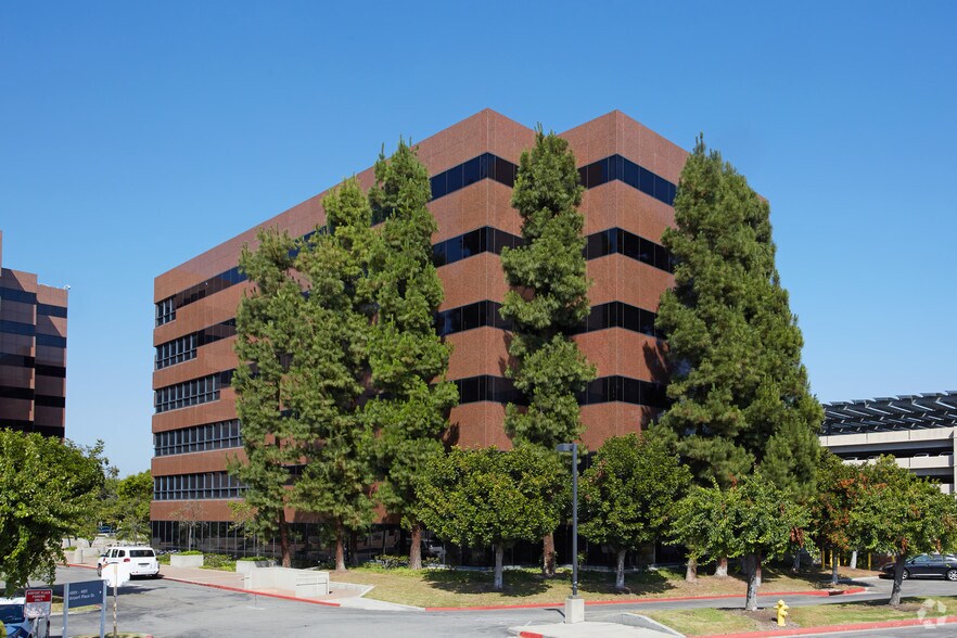 Primary Photo Of 4811 Airport Plaza Dr, Long Beach Office For Lease