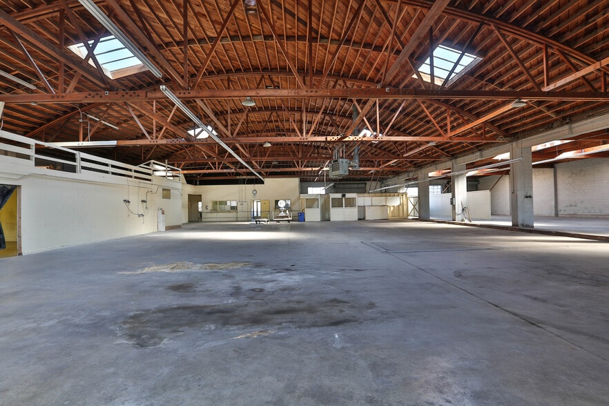 More Photos Of 940 S Amphlett Blvd, San Mateo Manufacturing For Lease