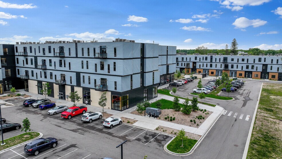 More Photos Of 1020-1060 Centerpoint Dr, Stevens Point Apartments For Lease