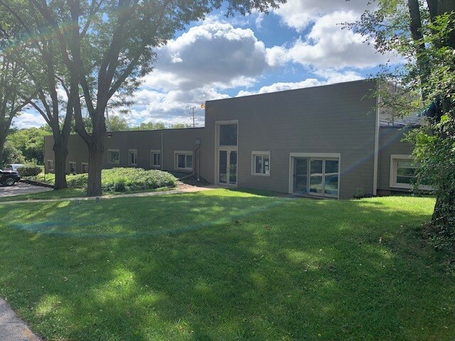 More Photos Of 12425 Knoll Rd, Elm Grove Loft Creative Space For Lease