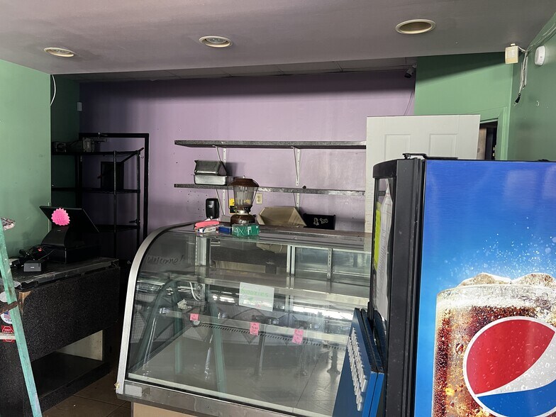 More Photos Of 223 9th Ave S, Jacksonville Beach Restaurant For Lease