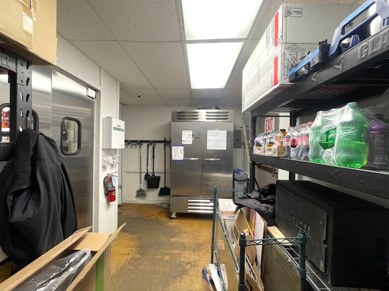 More Photos Of 2239 FM 3432, Adkins Freestanding For Sale