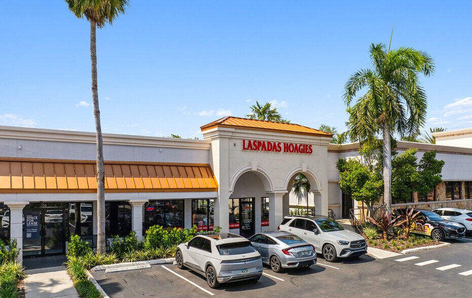 More Photos Of 2200-2222 Glades Rd, Boca Raton Unknown For Lease