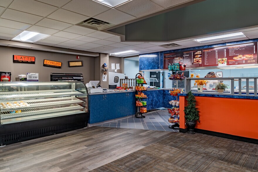 More Photos Of 691 N Squirrel Rd, Auburn Hills Office For Lease